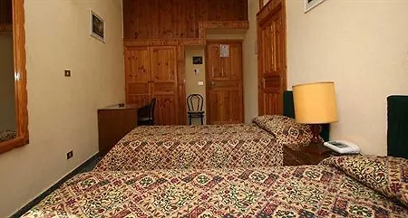 Europa Hotel 2*